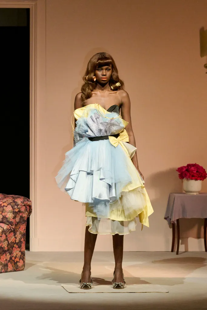 August Barron 26SS039